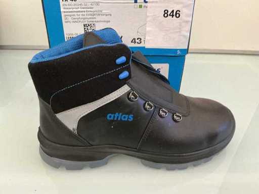 Atlas, Size 43 Safety Shoes (2x)