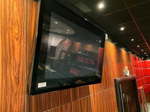 Monitor nell'armadio (2x)