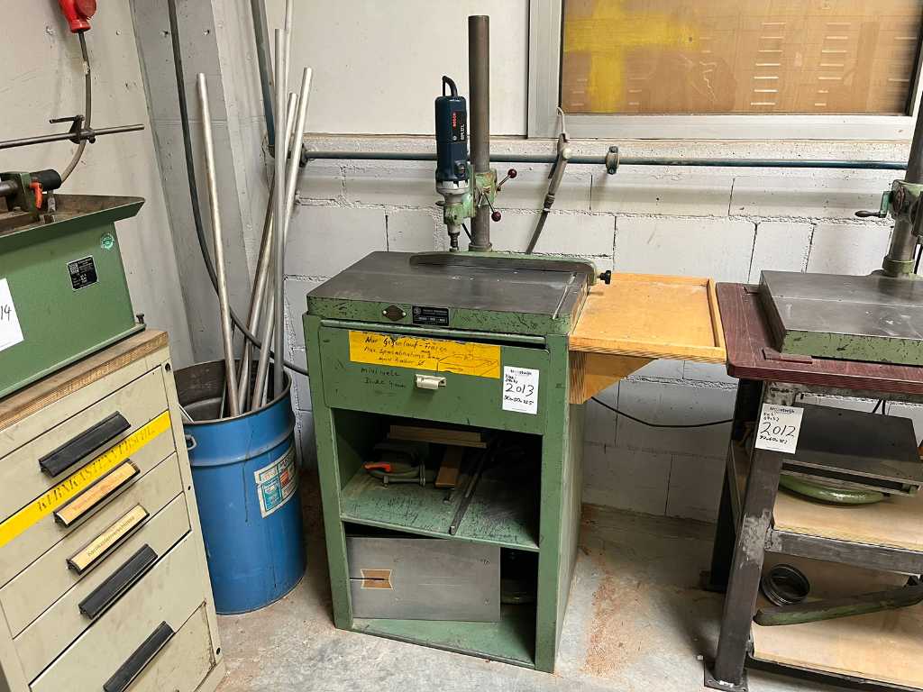 1970 Friedrich FZ 0 Milling machine with table and equipment