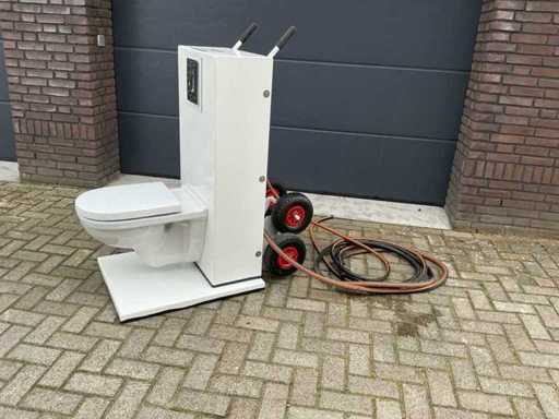 WC fai-da-te con macinafre