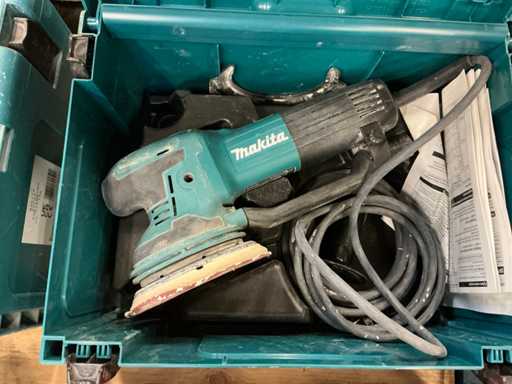 Șlefuitor Makita BO6050