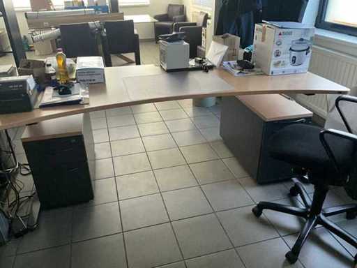 Konig+Neurath Bureau en toebehoren