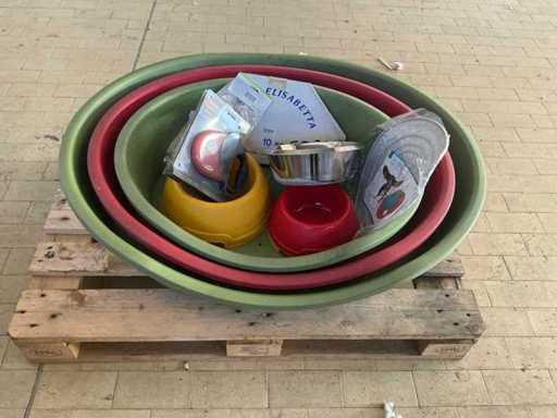 Stock of various accessories for animals