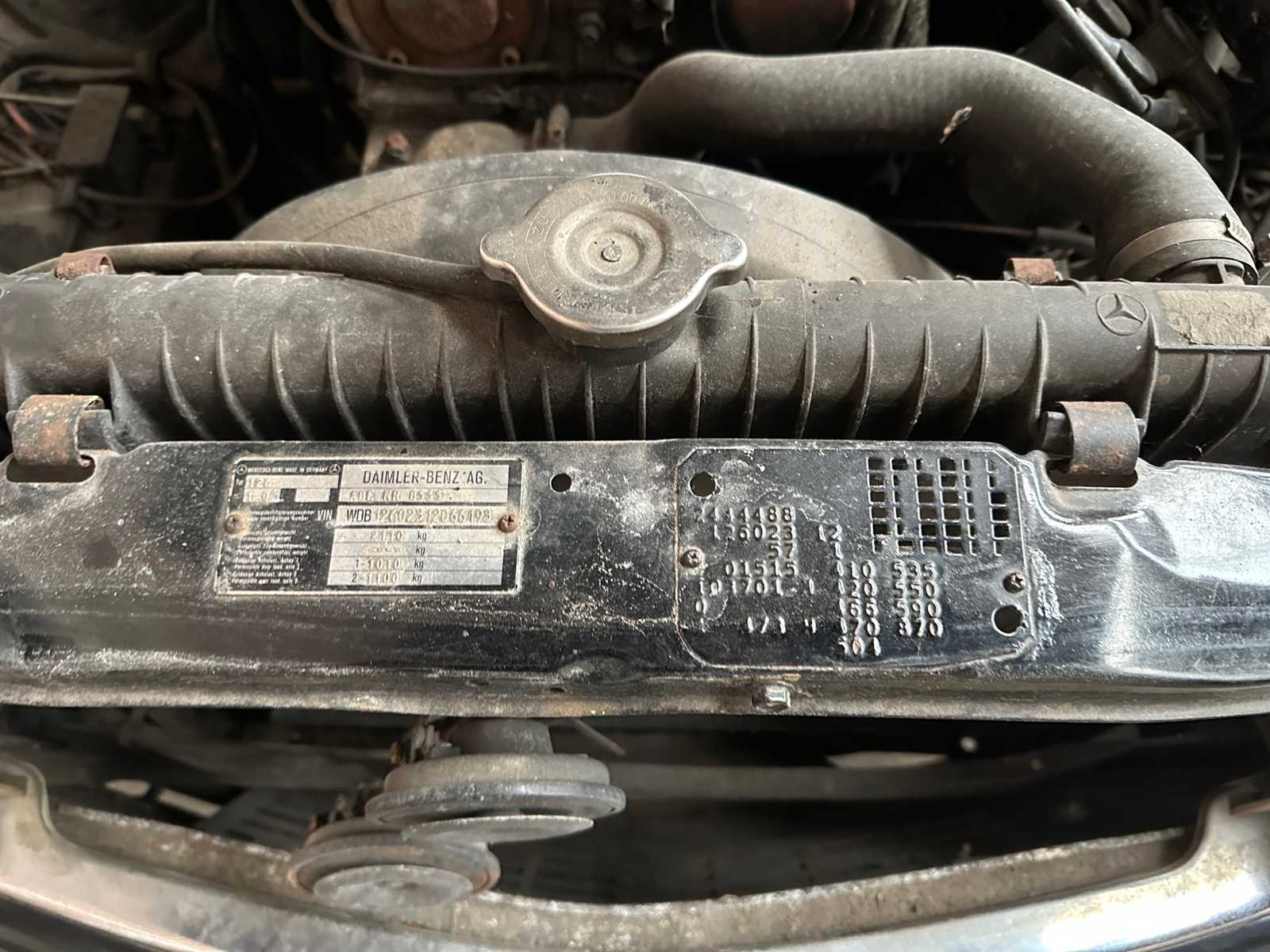 Mercedes-Benz 280 SEL 