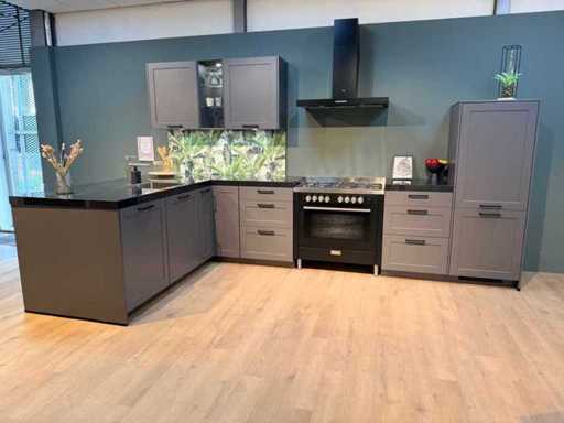 Nobilia - Showroomkeuken met Pelgrim apparatuur