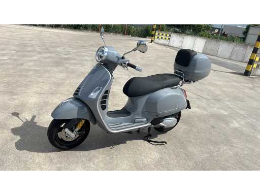 Piaggio - GTS 300 - Motorcycle
