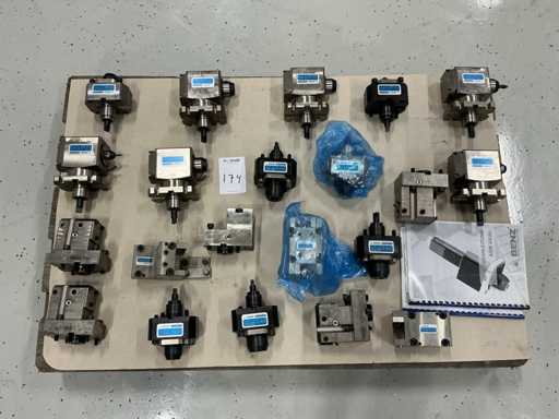 Outils entraînés Benz BMT 40 : 13 pièces, 7 porte-ciseaux