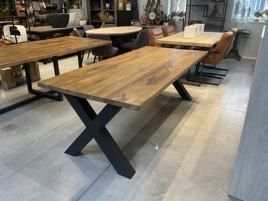 T/M Mango Dining Table new