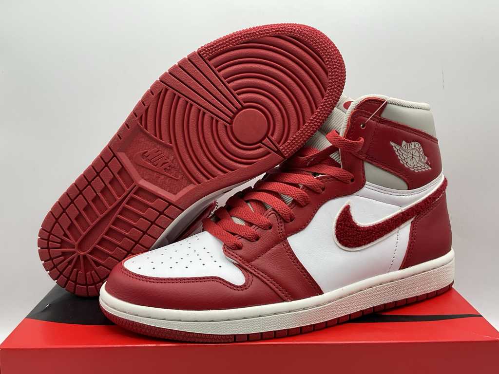 Nike Jordan 1 Retro High OG Varsity Red Women Sneakers 41
