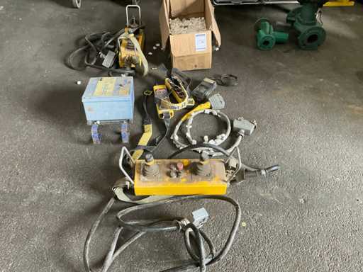 Batch of various remote controls