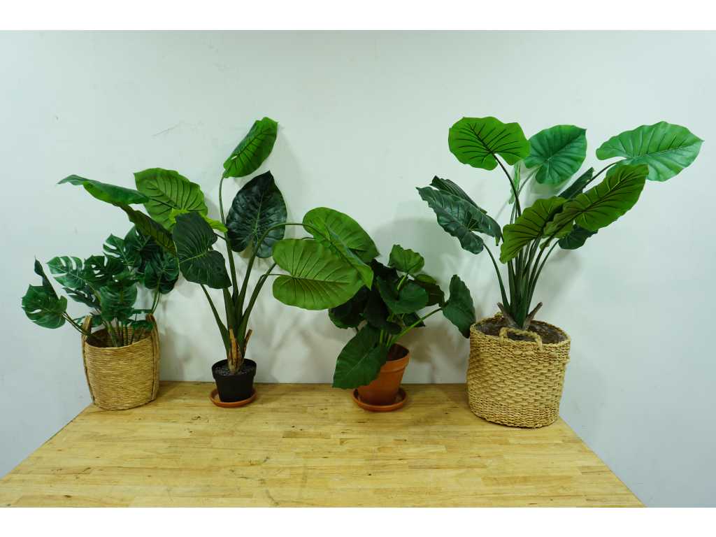 Artificial plant with pot (4x)