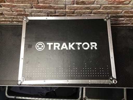 Traktor - Kontrol S4 - USB DJ Controller - DJ Gear