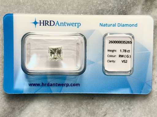 Diament o masie 1,78 karatu certyfikowany