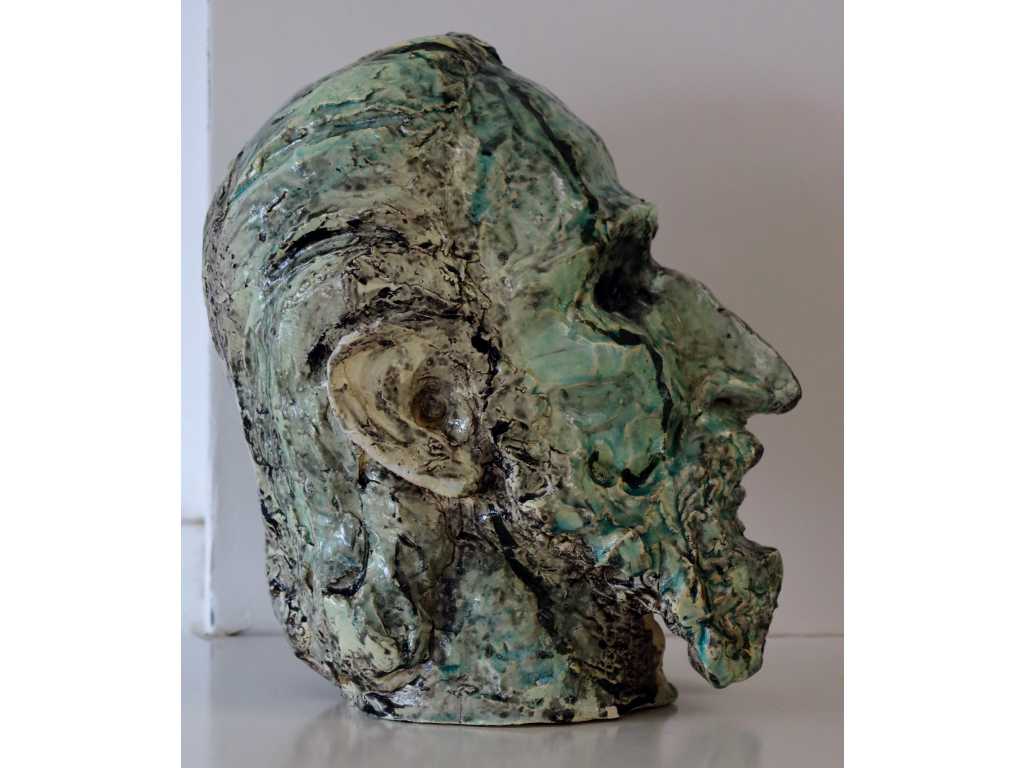 Ceramic sculpture "Zeus" by artist Daem Geertrui