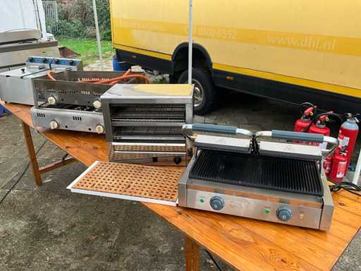 Lot d’appareils de restauration : friteuse double, brûleur à gaz, salamandre, grill de contact