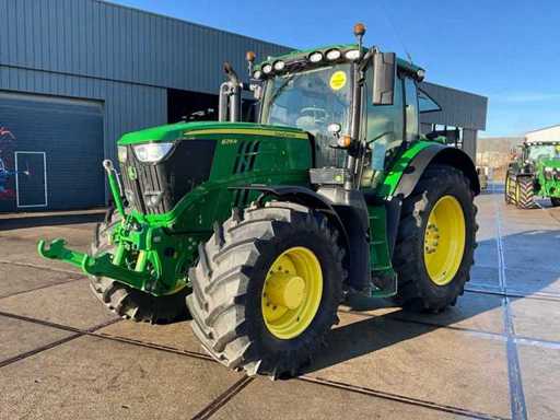2019 John Deere 6R215 Vierwielaangedreven landbouwtractor