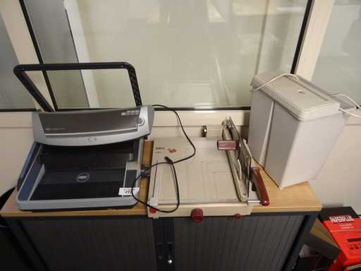 Attrezzature per ufficio (4 volte)