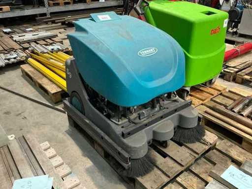 Tennant S9 floor scrubber
