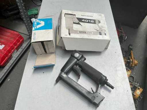Agrafeuse pneumatique Stanley 4016