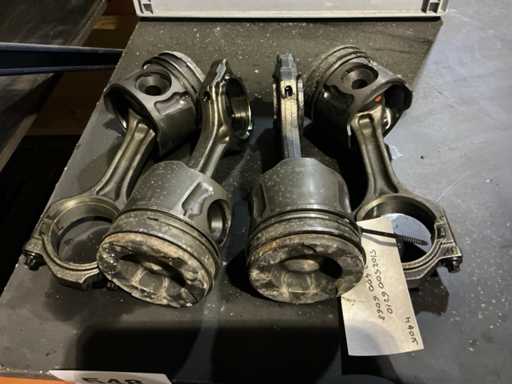 Man Zuiger met drijfstang D08 (4x)