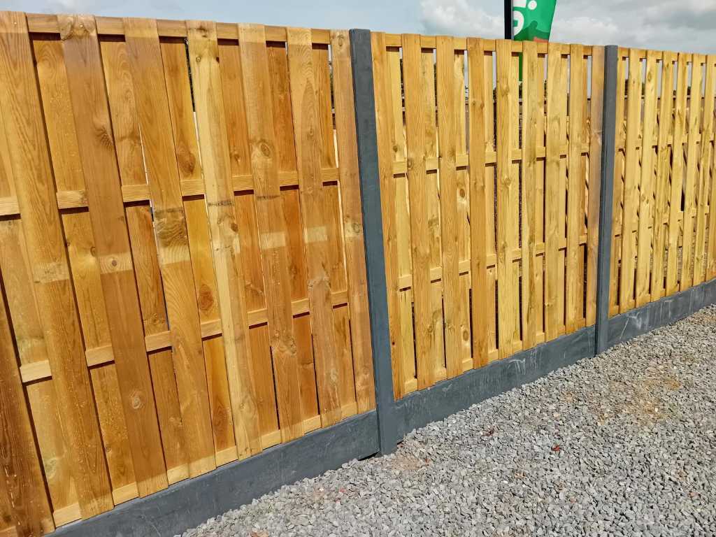 Pine wood/concrete fence 200 cm x 37.5 m