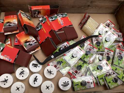 KWB mischt viele verschiedene Zubehörteile