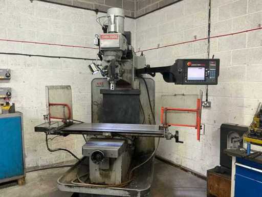 XYZ - SMX3500 - Fresadora CNC - 2007