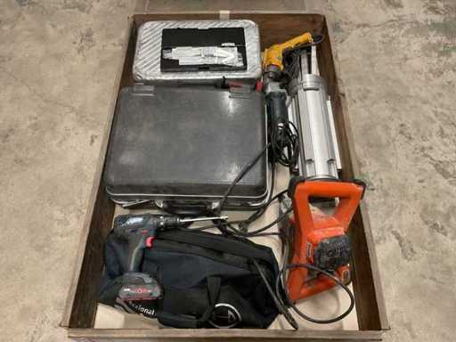 Série d’outils et de boîtiers