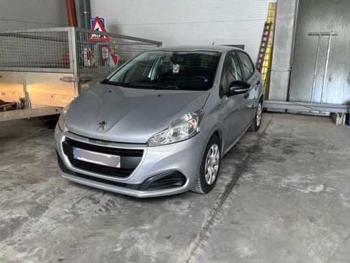 Mașina Peugeot 208 C 2016