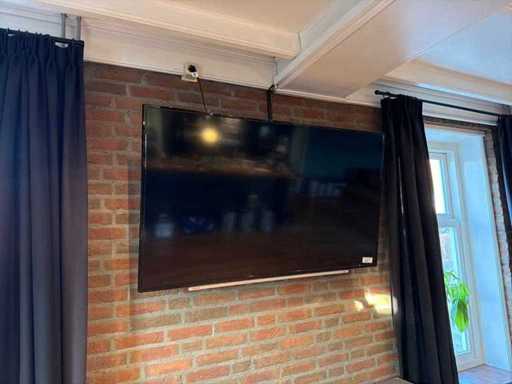 Toshiba LCD colour Televisie met muurbeugel