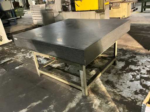Flat table