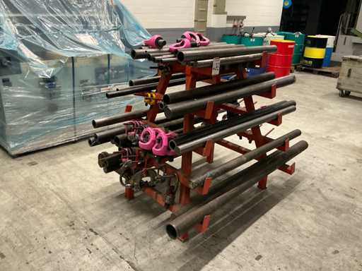 Items Lifting equipment and rack