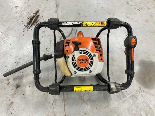 2009 Stihl BT121 Grondboormachine