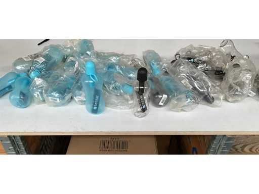 Various Bobble drinking bottles, blue and black (30x)