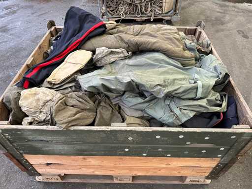 Batch of various army equipment