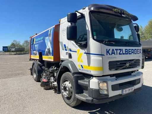 2007 Volvo FL-240 Street Sweeper / Road & Sewer Cleaning