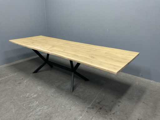 Baumstamm Esstisch-Eiche natürlich mit Sockel