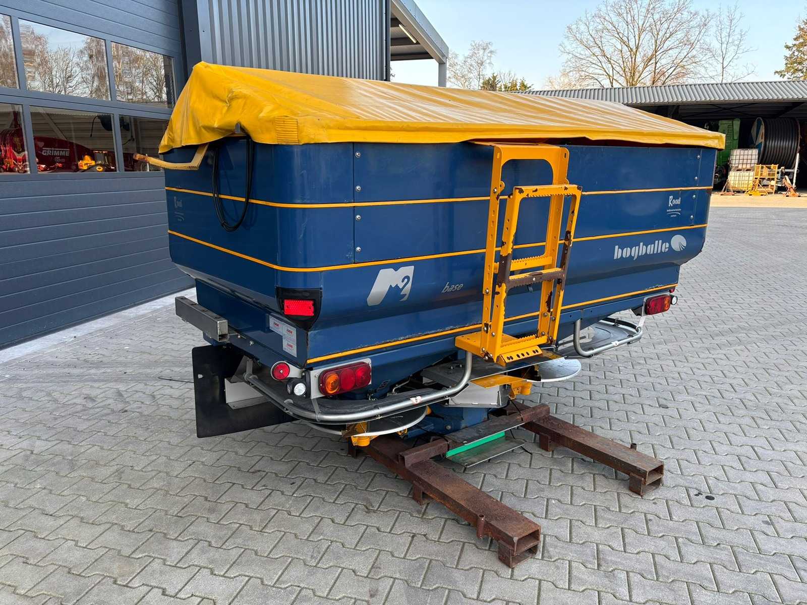 2015 Bogballe M2W-d Fertilizer Spreader