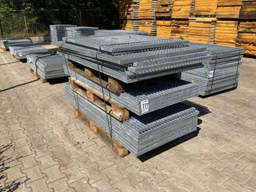 Stalen roostervloer mix 1670x780mm (20x)