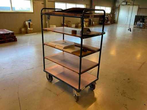 Tram a piattaforma Fetra 8241