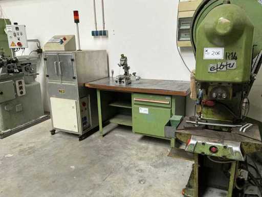 Banco de trabajo compacto HOFFMANN con contenido