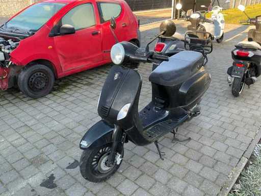 2018 BTC ZNAU50 Moped