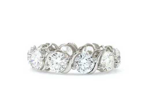 Platin-Ewigkeitsring mit 7,01 ct. Diamant
