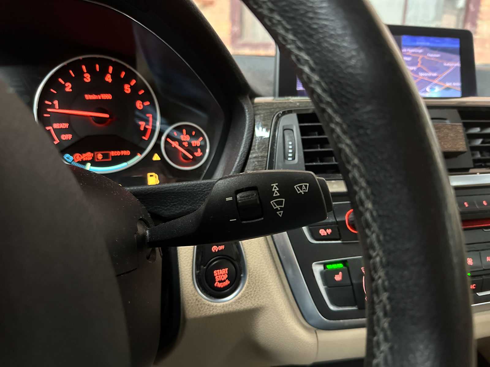 BMW 320i EfficientDynamics Edition Upgrade Edition 170pk 2013 (Origineel-NL) 3-serie, 1-SLL-03