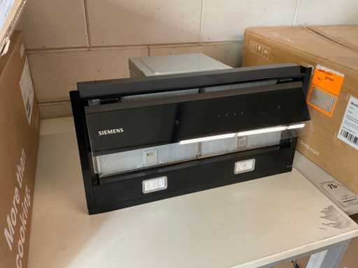 Cappuccio estrattore sottosottobanco Siemens LJ67 BAM60