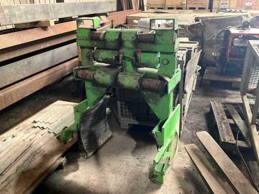 Pince de tuyau hydraulique en béton