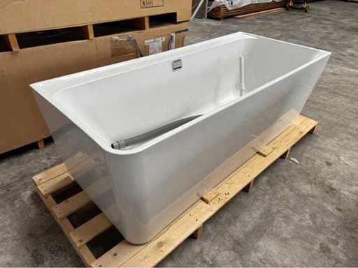Villeroy & Boch Loop & Friends Half freestanding bath