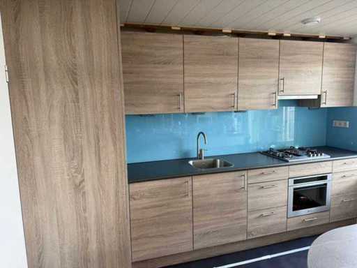 Keuken met apparatuur