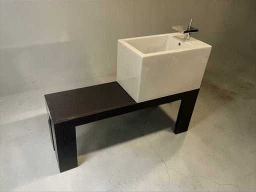 Entwurfs-Waschbecken Catalano Waschbecken mit Axor Massaud Wasserfallhahn