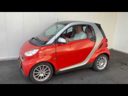 9b3893f1-18ee-4dd1-95c8-4b0ea7fa0a1e.mp4